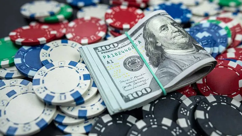 Ứng Dụng Chiến Thuật ICM Trong Poker Để Thắng Giải