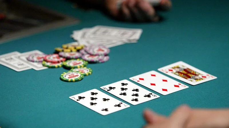 Những Sai Lầm Kinh Điển Khi Tính Thứ Tự Bài Poker Bạn Phải Tránh